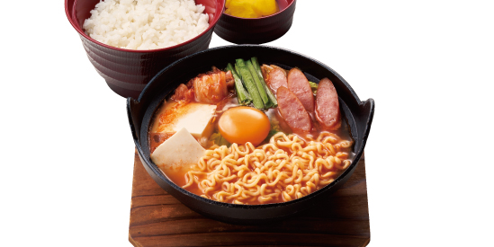 旨辛スープのキムチチゲ定食